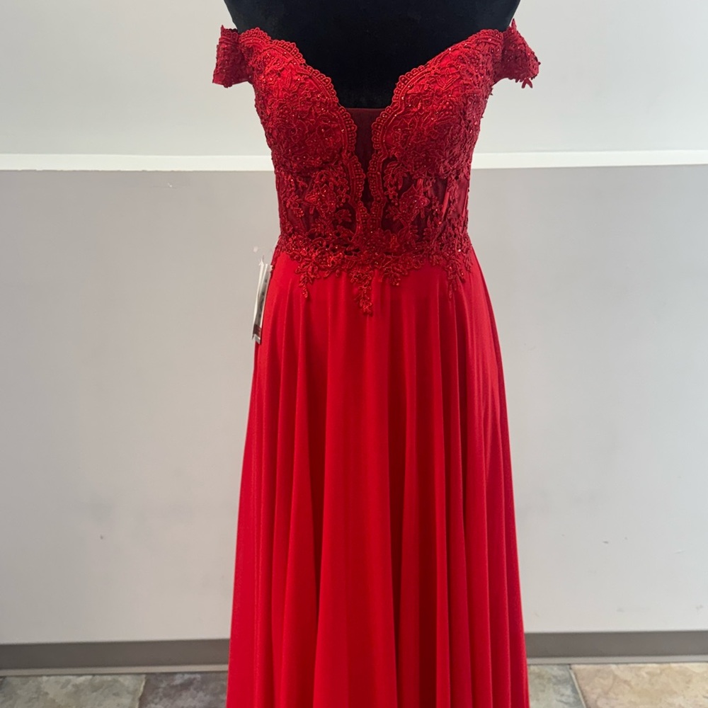 Elegant Red Lace Off-Shoulder Dress